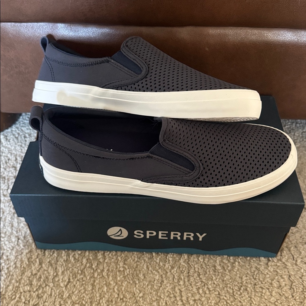 NWT Sperry Topsiders Crest Slip On- Navy